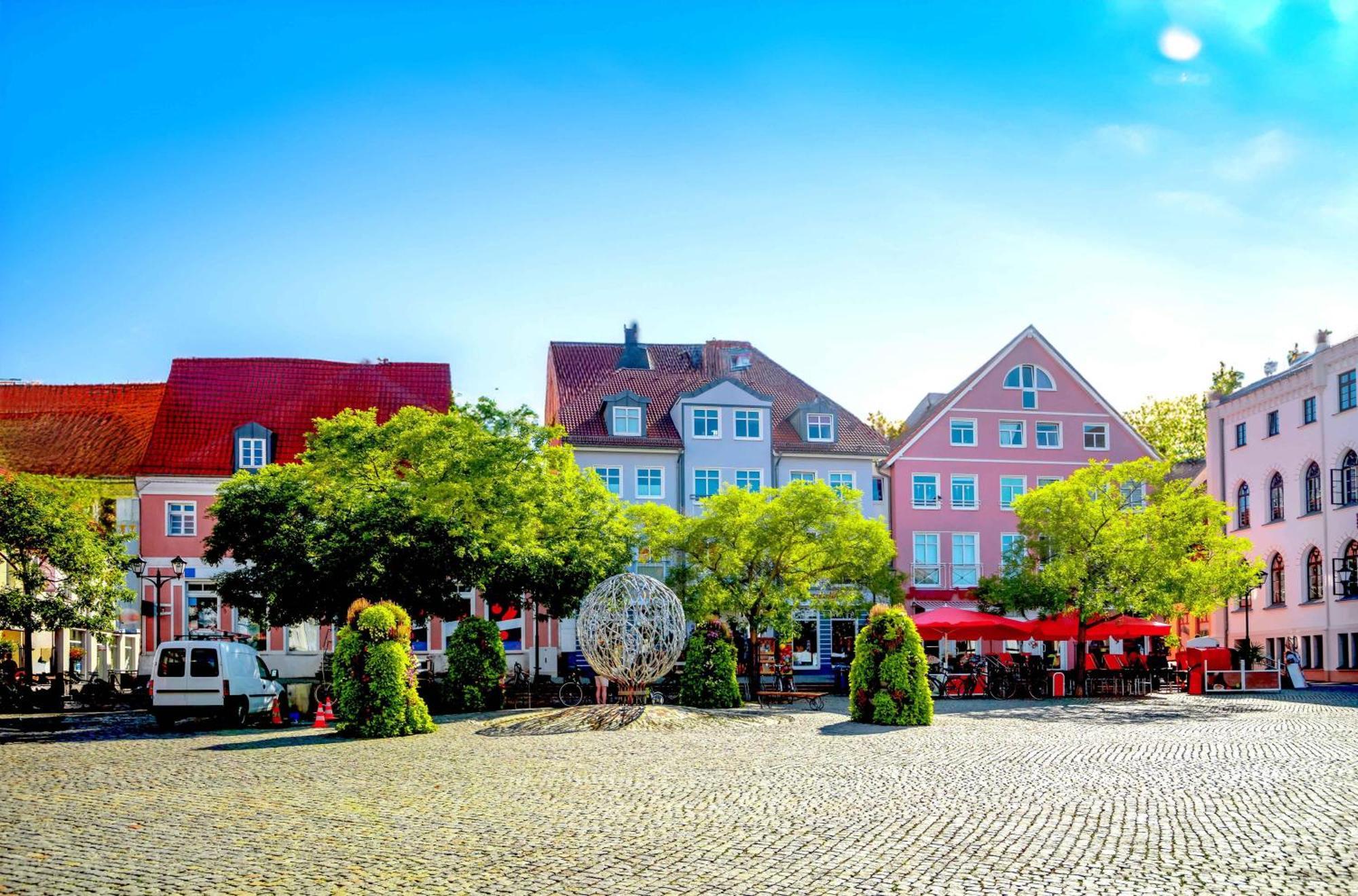 City Apartment An Der Georgenkirche Варен Екстериор снимка