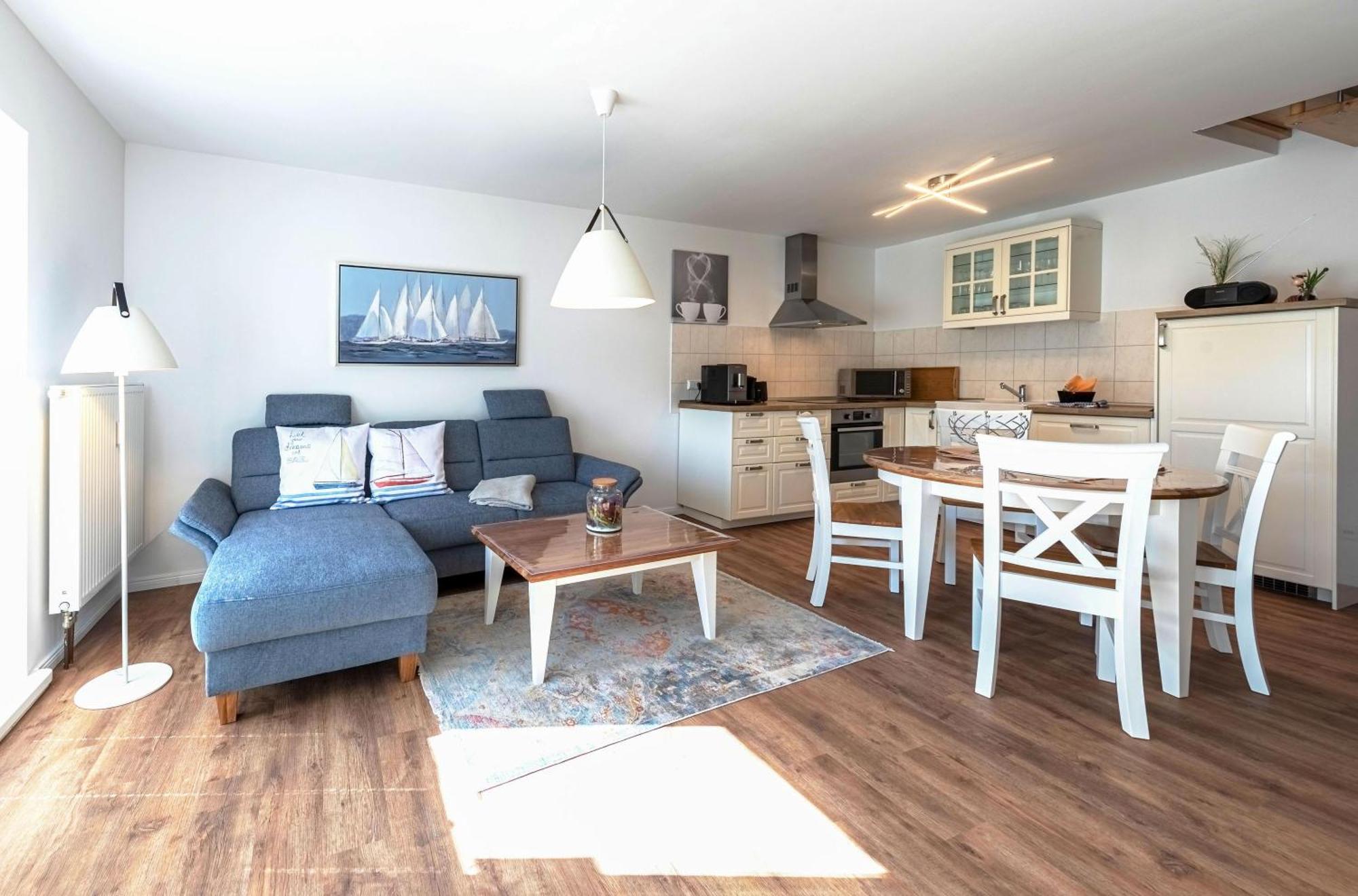 City Apartment An Der Georgenkirche Варен Екстериор снимка